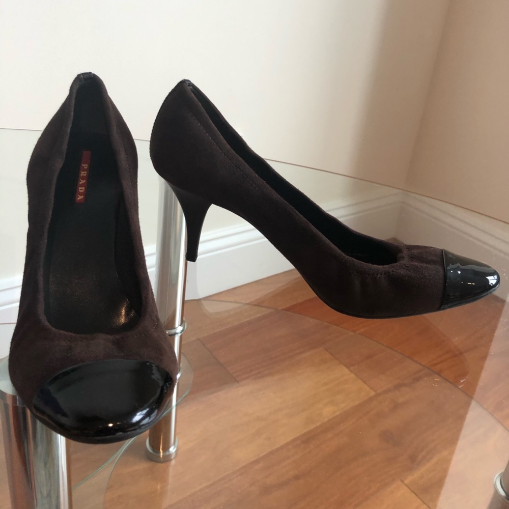 Prada suede pumps rich brown new
